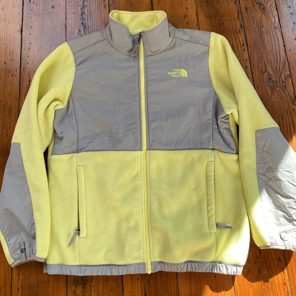 Yellow north face - Picture 1 of 4